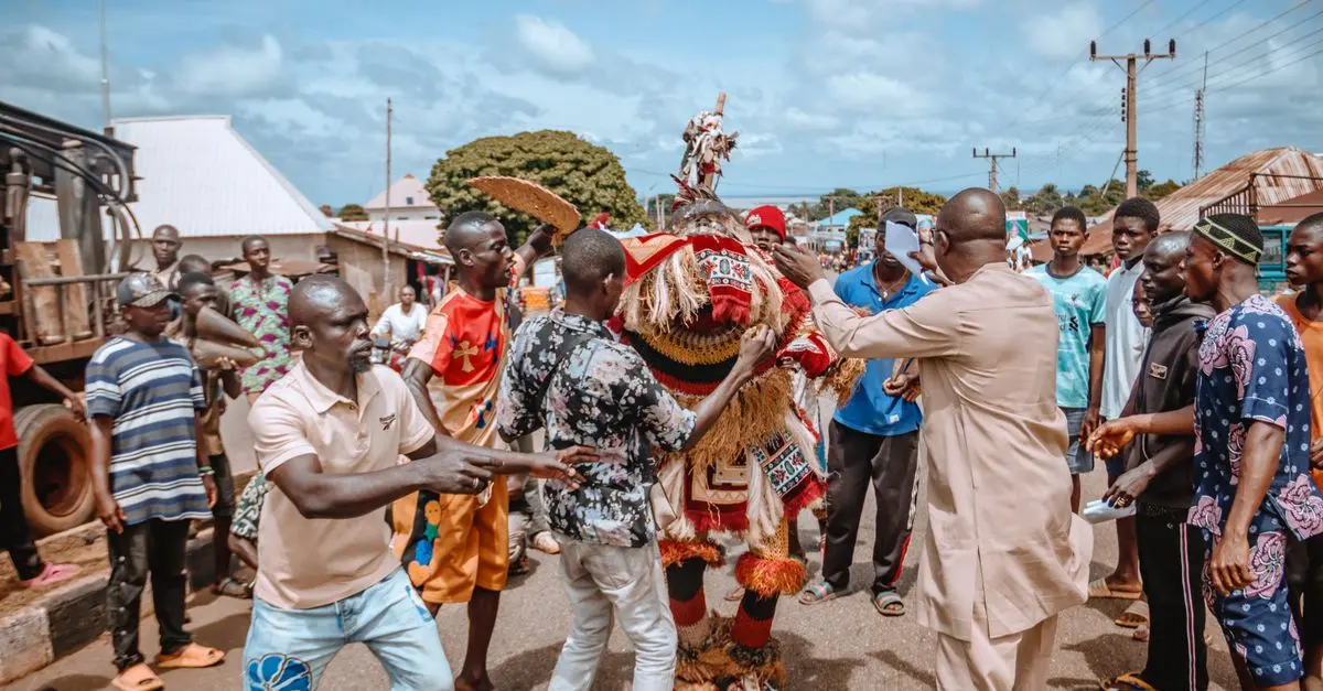 Comment découvrir les traditions culturelles à travers le monde