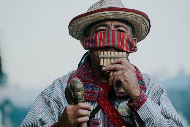 Comment découvrir les traditions culturelles à travers le monde